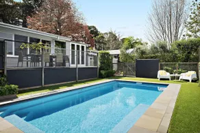 Hillside Cottage - Cosy Fire, Pool, Wineries - Image 3