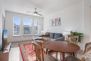 Beautiful 2BD/2BA Next to Airport 0322 - Image 4