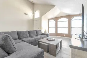 Great Location! Business/Pleasure, Dog Friendly! - Image 2