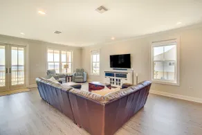 Walk to Beach: Oceanfront Home w/ Outdoor Kitchen - Image 5