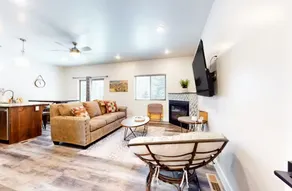 Crooked River Townhome Brian Head 4 bdrm 3 bth - Image 2