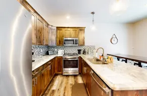 Crooked River Townhome Brian Head 4 bdrm 3 bth - Image 4