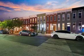 Beautiful home w/ Keyless Entry Near Stadium - Image 4