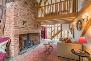 Masketts Barn sleeps 12 in 6 bedrooms - Image 3