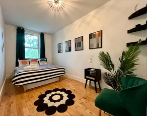 Great apartment with parking in Limoilou - Image 3