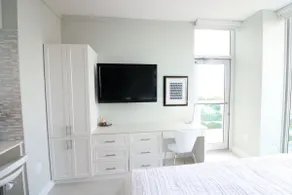 Coconut Grove 21st Floor Private Studio-Parking & WIFI included - Image 3
