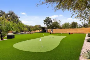 ~La Mariposa~ Best Backyard in Austin ~Sleeps 25 - Image 3