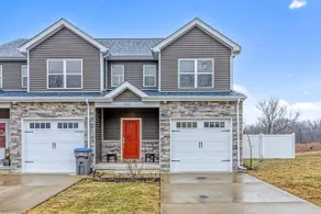 Spacious 2 bedroom/2.5 bathroom Townhome - Image 5