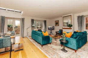 Nixey Cottage - Image 2