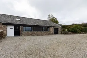 Manor Modern Private 4-Bed Cottage Retreat - Image 2
