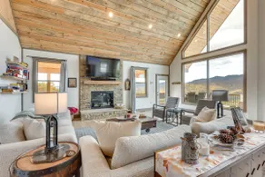 Blue Ridge Mountain-view Cabin w/ Hot Tub & Deck! - Image 4