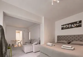 Free Parking! 1BR Loft close to Center - By T&S - Image 5