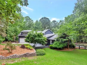 Georgia Lakeside Getaway w/ Private Pool - Image 5