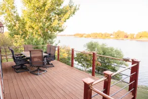 The Lakeside Haven - Image 5