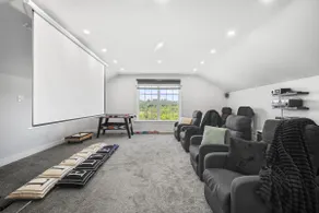 Sparta Luxury Mountain Retreat - Image 4