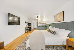 Comfort, Style & Views | Steps to Tours & Eats - Image 5