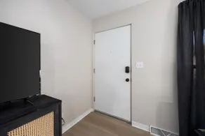 Hines Haven - Unit 2 - Perfect BNB for YOU - Image 2