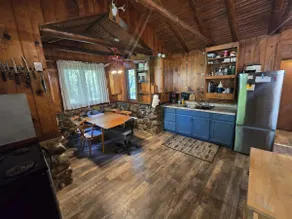 Charming 1940s Cabin on Mohawksin, Firepit, Kayaks - Image 4
