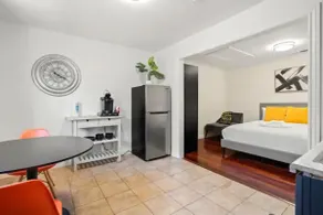 Lovely Private Studio with Full Bath - Image 3