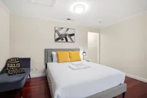 Lovely Private Studio with Full Bath - Image 2