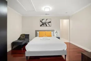 Lovely Private Studio with Full Bath - Image 4