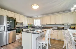Semi Oceanfront, Steps to Beach, Cozy Cottage - Image 3