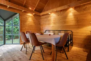 Log cabin on Verchen farm - Image 4
