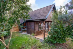Log cabin on Verchen farm - Image 3