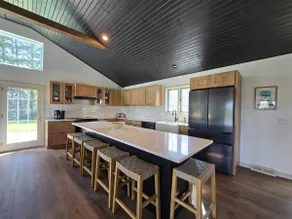 Relaxed 4BR retreat - dock, hot tub & fire pit - Image 3