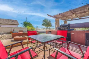 Family Friendly Fun! King Bed | BBQ | Golf Course - Image 4