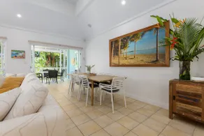 Villa 5 On Murphy - Image 2