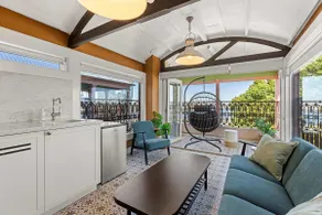 Historic Winsbury Terrace w/ Sydney Harbour View - Image 4
