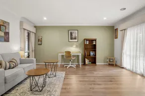 Charming 3-Bed Family Home with Amazing Garden - Image 3