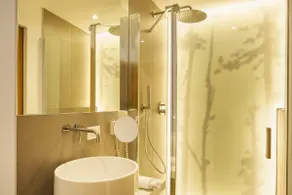 Chic & Spacious Alpine Escape - Image 4