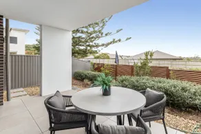 Lovely 3-Bed with Alfresco Dining by Attractions - Image 2