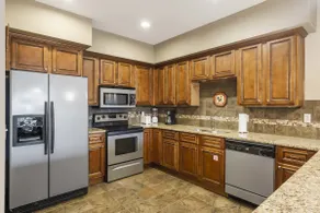 Branson Hills Getaway Sleeps 6 - Image 2
