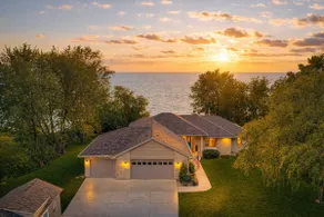 Harsch's Beach Escape | Lake · Hot Tub · Theater - Image 5
