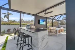 Outdoor and Indoor Paradise -Close to Beach - Image 5