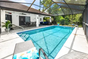 Weeki Wachee House - Gorgeous & Quiet Home with Heated Pool - Nature Lover's Paradise! - Image 3