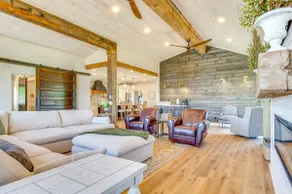 Hope Retreat w/ Furnished Deck Near Parks! - Image 5