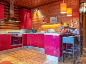 Independent chalet with panoramic forest view - Image 3