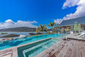 Club Airlie - Image 4
