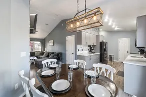 Huge Home, Gym, Game Room, Spa, BBQ, Near I-35 - Image 4