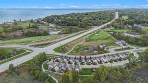 Beaches & Bunkers | Golf Course | King Bed | Games - Image 3