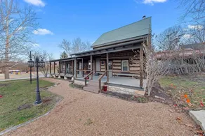 Rustic Augusta Wood Cabin - Image 2