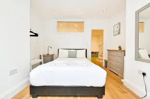 GuestReady - Contemporary home in Chiswick - Image 4