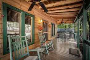 Suite Retreat-fireplace, hot tub, & fire pit - Image 4