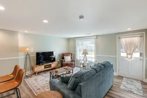 Small-town Charm & Local Dining: Home in Burgaw! - Image 4