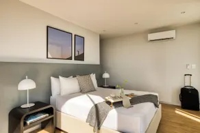 Trendy & Bright Studio | Rooftop+Gym+B/Lounge - Image 3