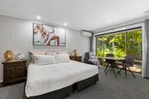 Luxury Beach Studio - Aanuka Beach Resort - Image 4